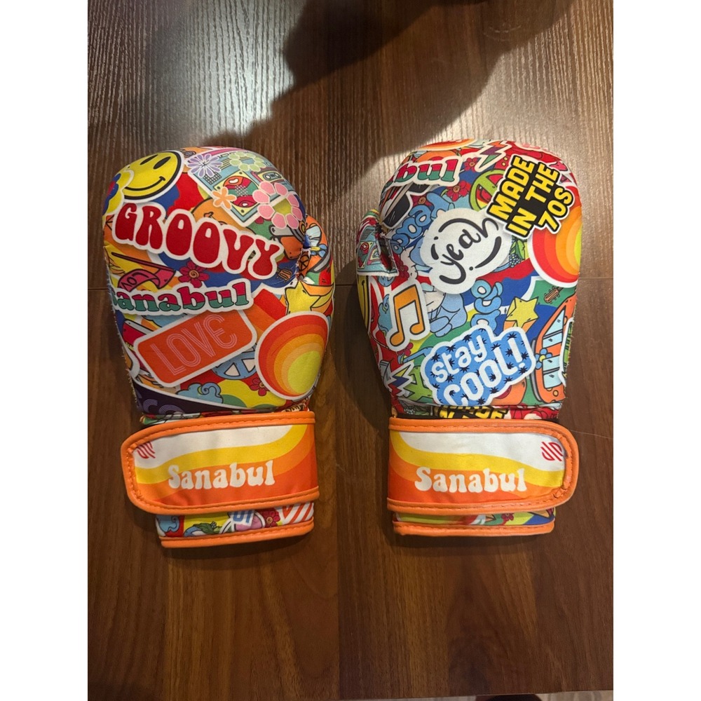 Boxing Gloves Kids 8 oz Sticker Bomb Retro Multicolor Sanabul EUC
